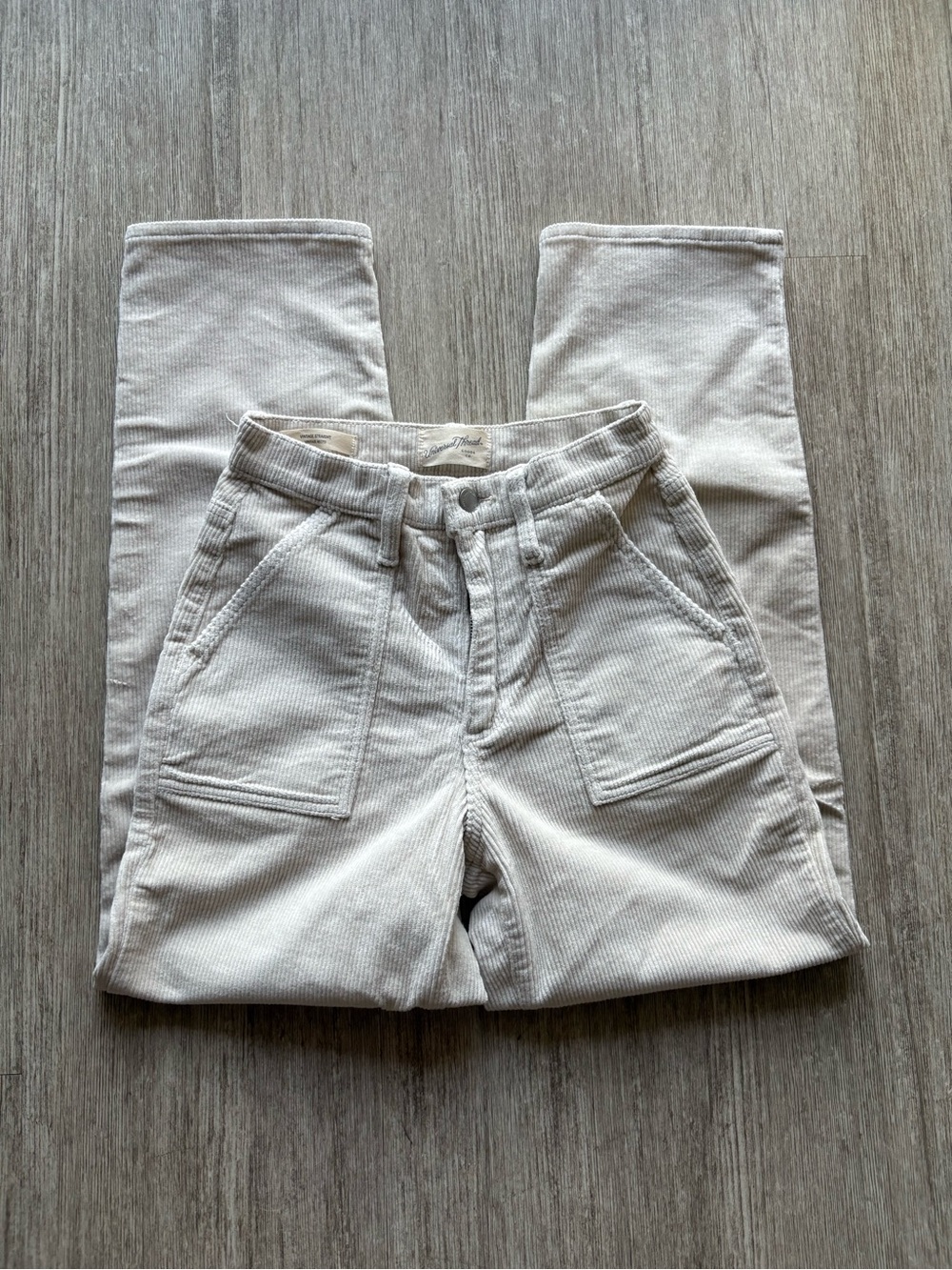Universal Thread Women's cream Corduroy Pants